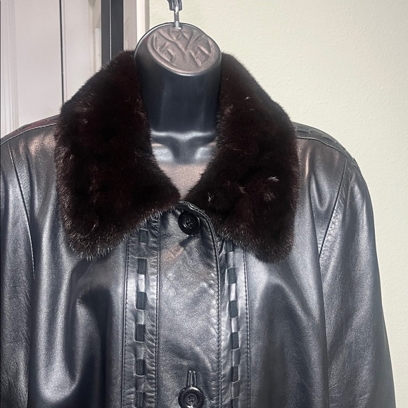 Black Lamb Leather Coat. Preloved - Picture 2 of 7